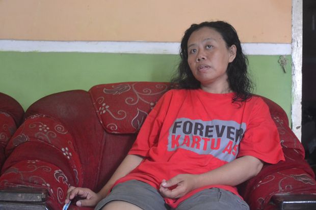 Demi Hidupi Dua Anak,...