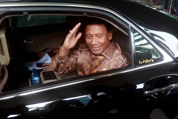 Bentuk Tim Saber, Pemerintah...