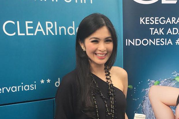 Tampil Cantik, Sandra...