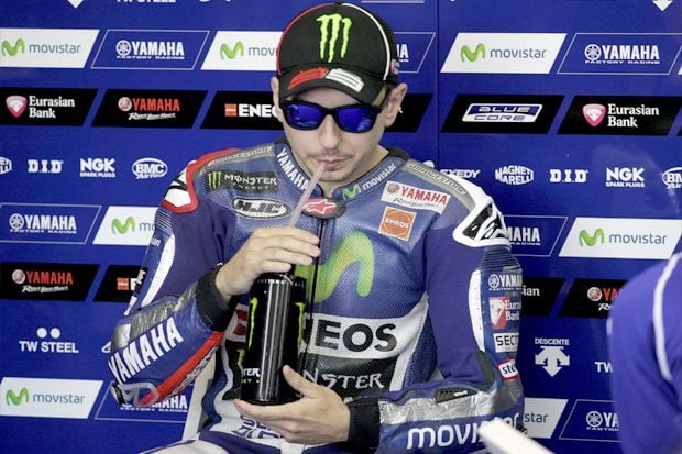 Lorenzo Tertantang Lahap...