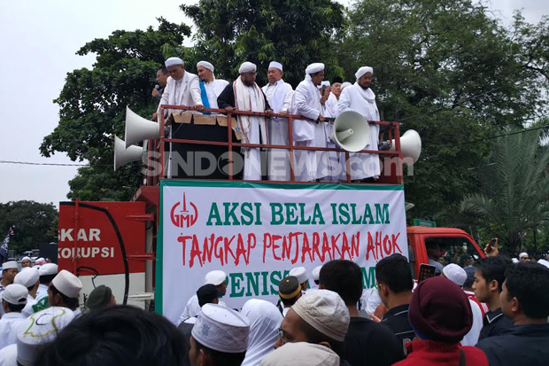 Habib Rizieq Minta Massa...