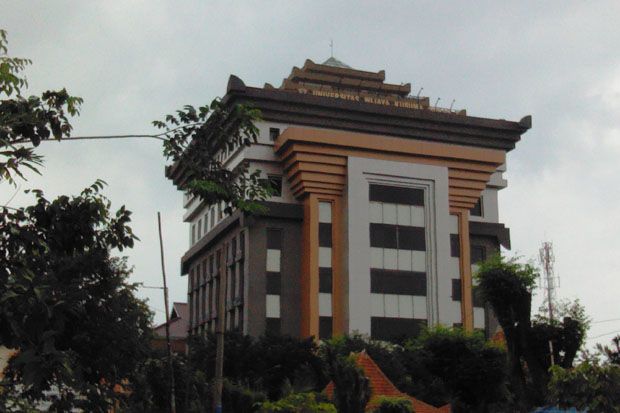 Pecat Dekan FISIP, Rektor...