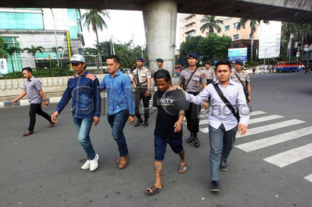 Pesta Miras, 12 Remaja...