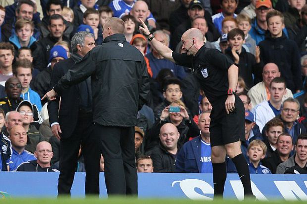 Tudingan Mourinho Wasit...