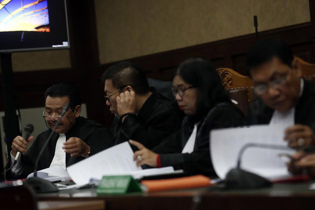 Dituding Isi Pledoi...