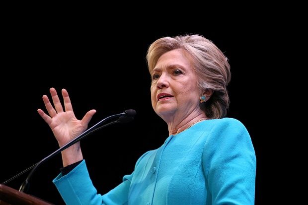 Hillary Turut Kecam...