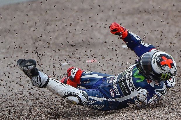 Rossi Aneh Lorenzo Ikutan...