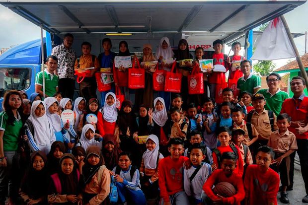 Peduli Garut, Sharp...