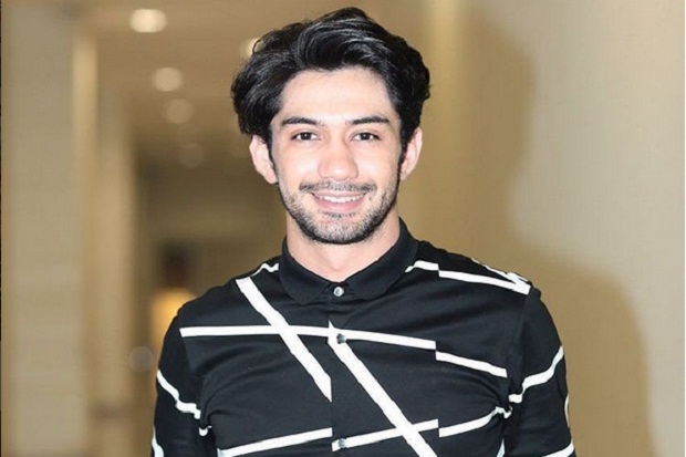 Reza Rahadian Tolak...
