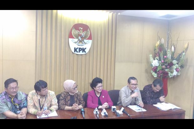 Pimpinan KPK dan Menkes...