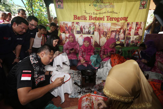 Warga Curhati AHY Soal...