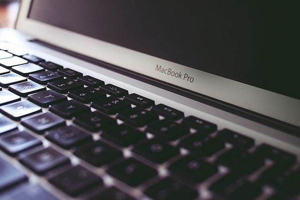 MacBook Pro Generasi...