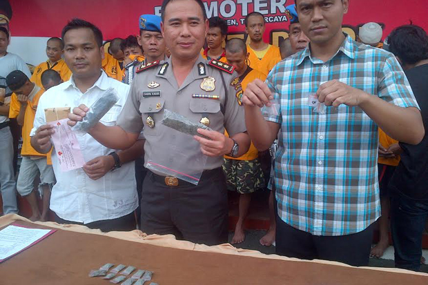 Jadi Pengedar Sabu,...