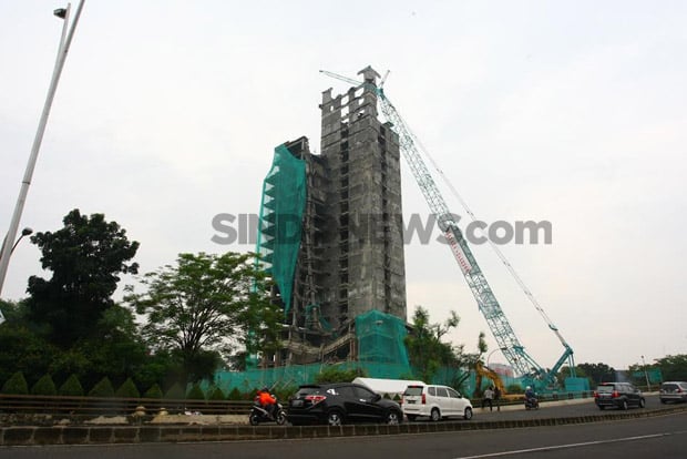Gedung 21 Lantai di...