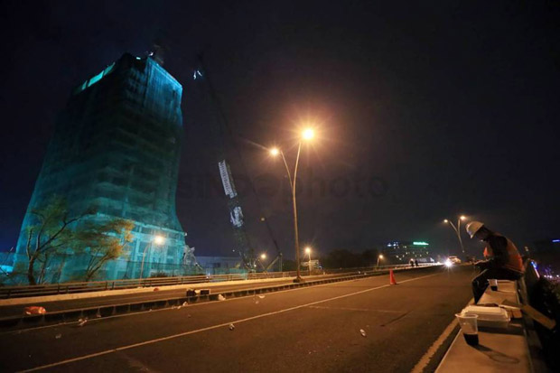 Peruntuhan Gedung di...