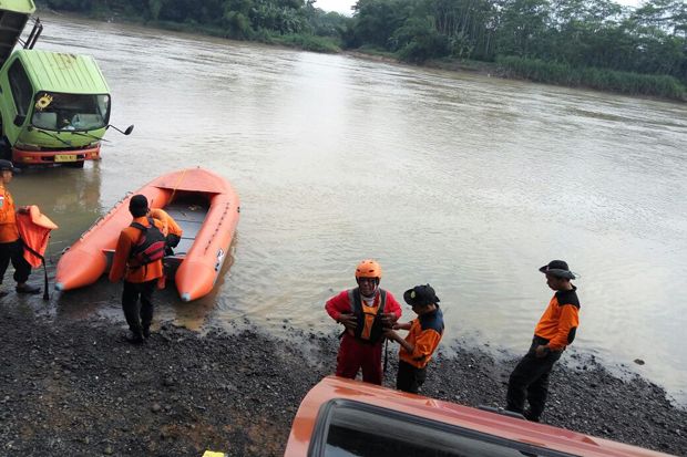 Tenggelam di Banjarnegara,...