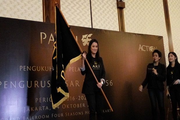 Marcella Zalianty Resmi...