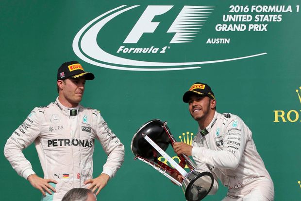 Hamilton Kaget Cetak...