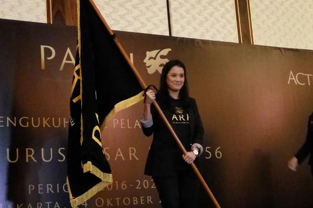Marcella Zalianty Yakin...