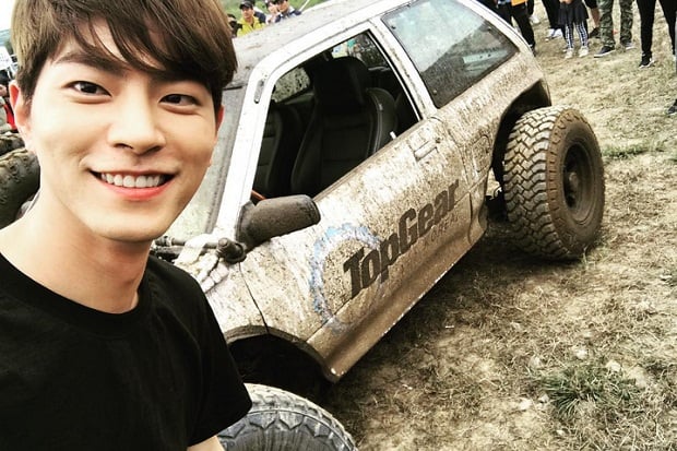 Hong Jong Hyun Buka...