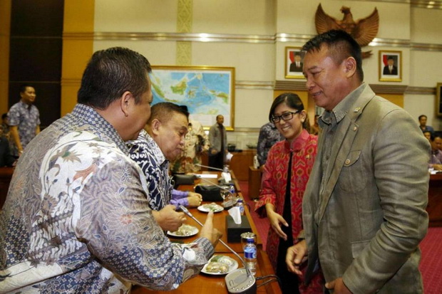 Tok! UU ITE Resmi Disahkan...
