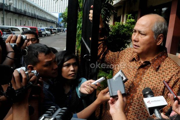 Pertimbangan Dewan Kehormatan...