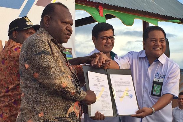 PLN Komitmen Terangi...