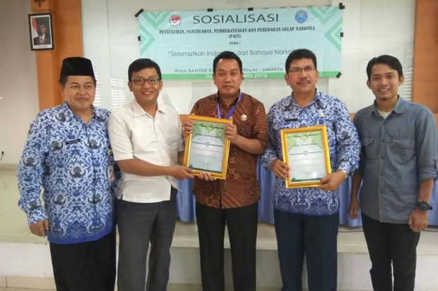 Musuh Nyata, Kecamatan...