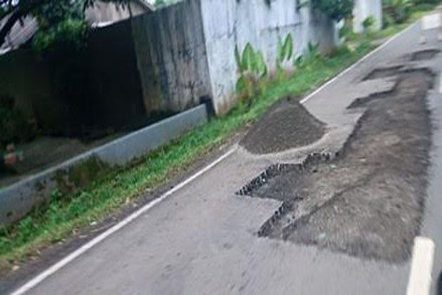 Respon Keluhan Warga,...