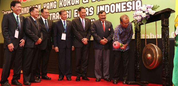 Buka Munas PBSI 2016,...