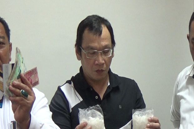 Sembunyikan Sabu di...