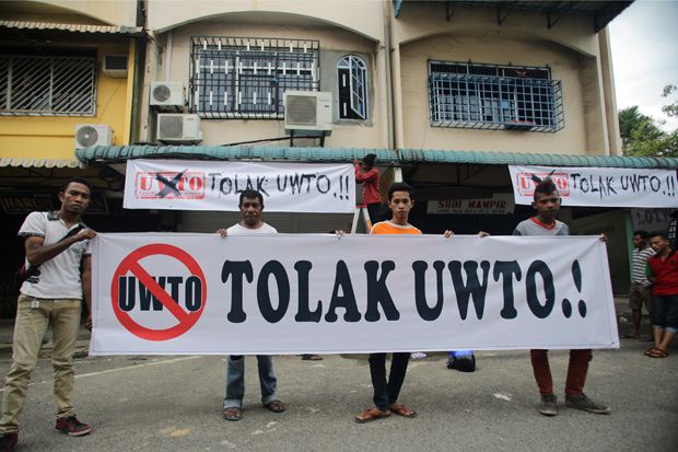 Tolak Tarif UWTO Buruh...