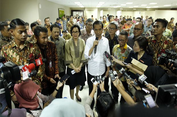 Jokowi: Ada Orang Simpan...