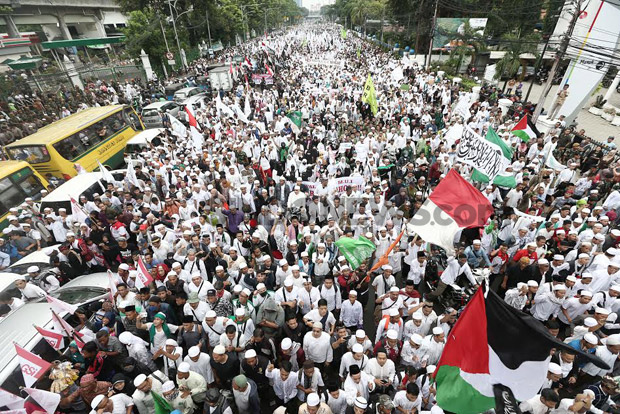 Demo 4 November Diprediksi...