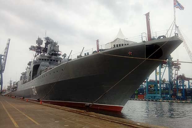 Admiral Tributs, Kapal...