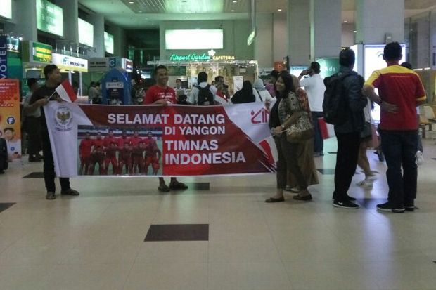 Tiba di Myanmar, Timnas...