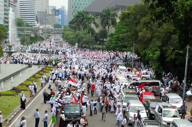 Demo 4 November Dipicu...