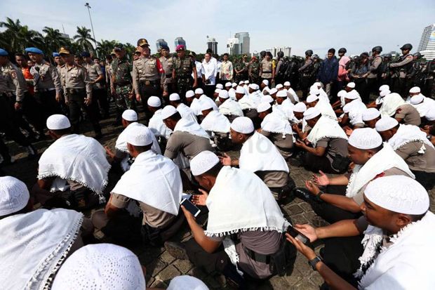 Aparat Gabungan Gelar...