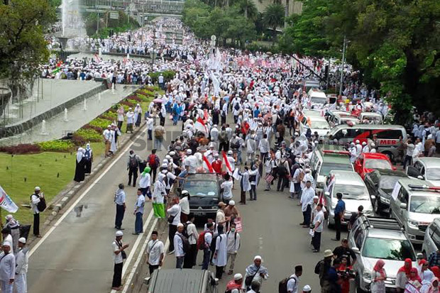 Demonstran Marah ketika...