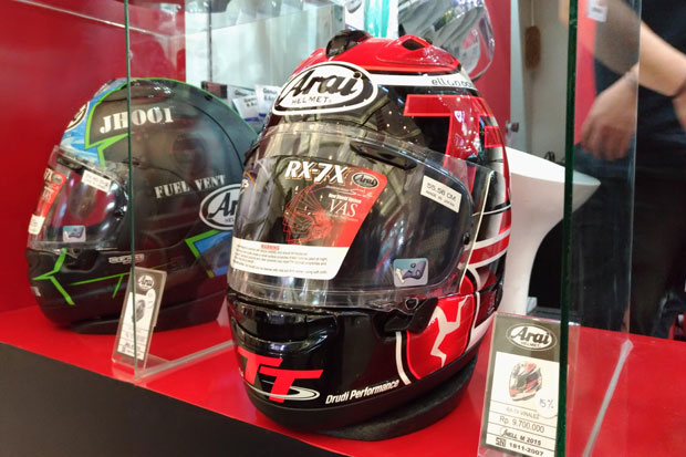 Helm Arai Edisi Khusus...