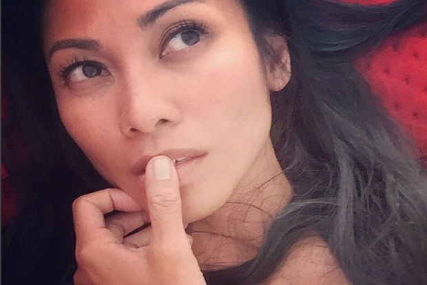 Tinggal di Paris, Anggun...
