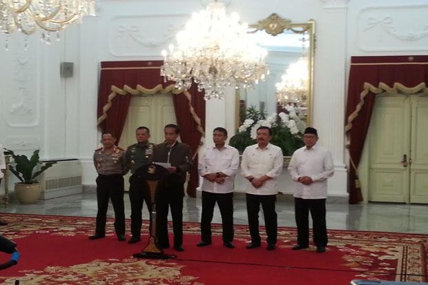 Jokowi Sebut Demo 4...