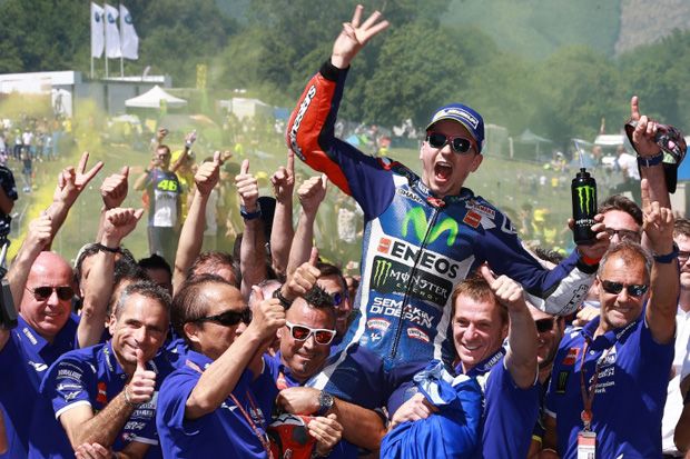 Lorenzo Sedih Tinggalkan...