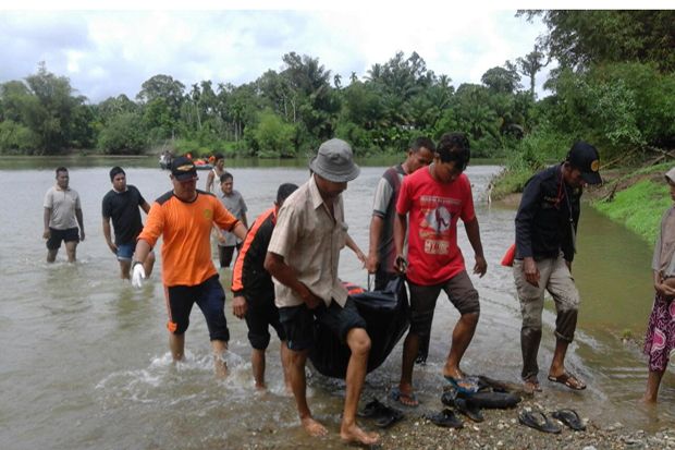 Korban Banjir Aceh Barat...