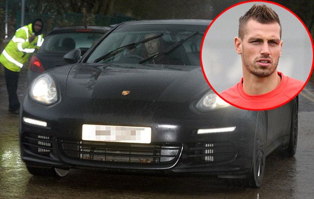 Schneiderlin Segera...