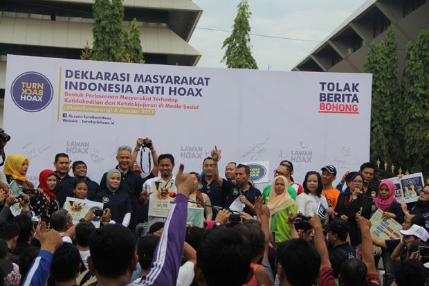 Ganjar dan Ratusan Warga...