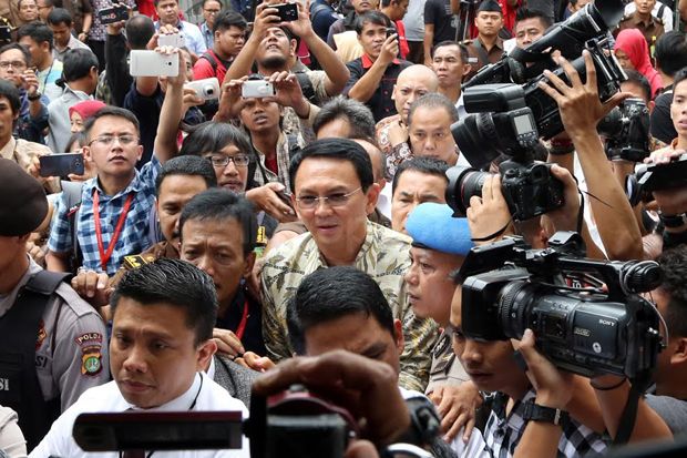 Datang ke Sidang, Ahok...