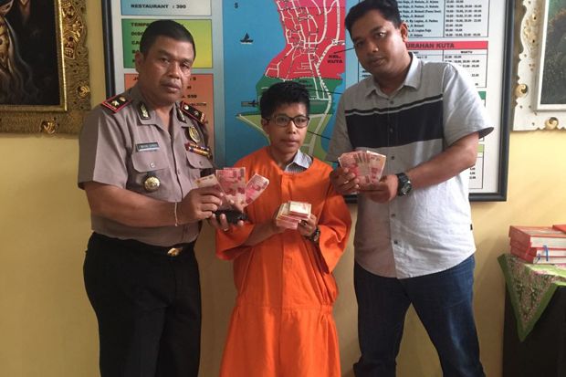 Karyawan Hotel Gasak...
