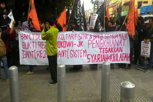 Aksi 121, Mahasiswa...