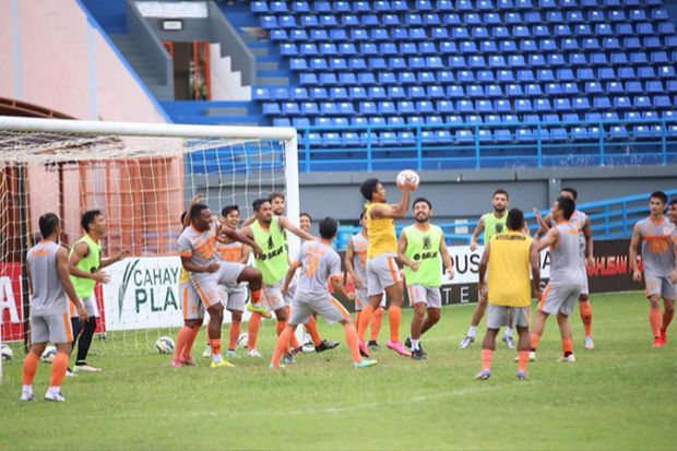 Pusamania Borneo FC...